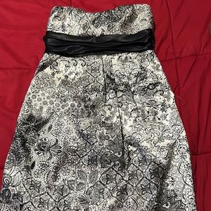 Mini dress, wedding party